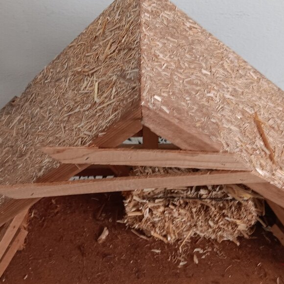 Vintage Large All Wood Nativity Stable - Picture 3 of 6